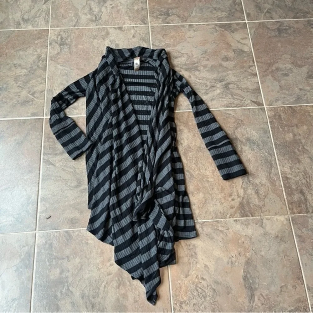 S.Twelve Gray Black Striped Skull Rhinestone Draped Cardigan Duster small